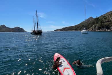 Vigo: Excursão de veleiro às Ilhas Cíes com skipper
