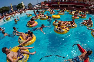 Atlantis Water Park Transfer and Entry Ticket