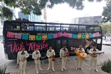 Mexico City: Mariachi Night Tour in a Panoramic Bus
