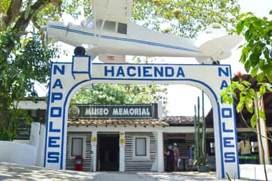 From Medellín: Hacienda Nápoles Theme Park Day Trip