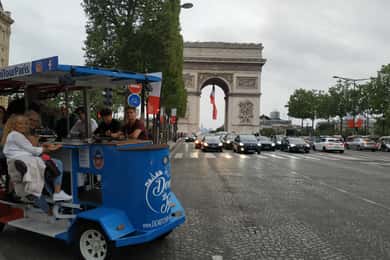 Paris: Bar de bicicletas com cerveja e bebidas incluídas