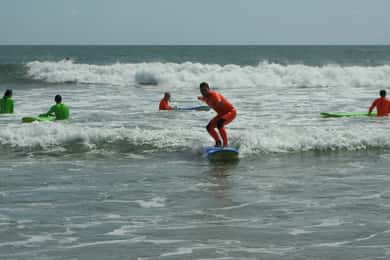 Sintra: aula de surf em grupo de 2 horas na Praia Grande