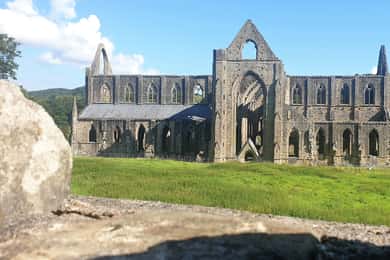 From Cardiff: Wye Valley and Brecon Beacons Full-Day Trip