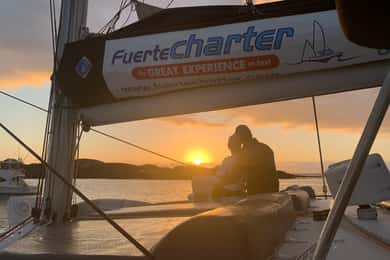 Fuerteventura: Sunset Catamaran Trip to Lobos Island