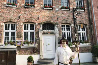 Düsseldorf: Guided Night Watchman Tour through Kaiserswerth