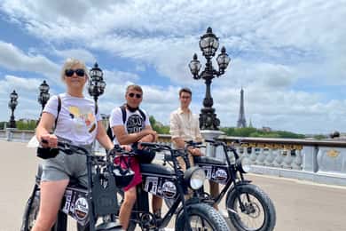Paris: Geführte Stadtrundfahrt mit dem Elektrofahrrad