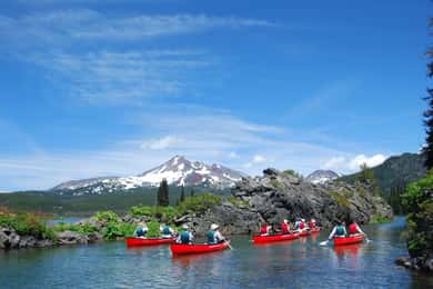Bend: Half-Day Cascade Lakes Canoe Tour