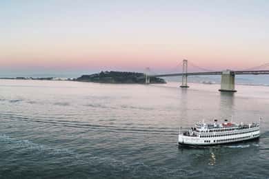 San Francisco: Stadskryssningar Premier Brunch eller Middagskryssning