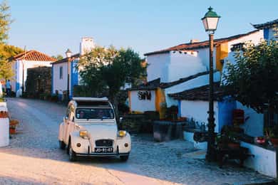Lisbon Countryside Food Tour on a Vintage Car