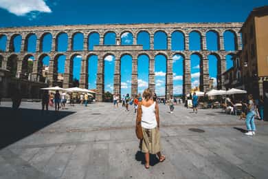 Private City Walking Tour with Alcázar of Segovia