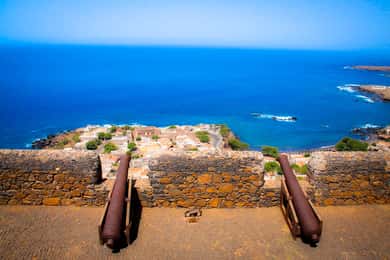 Excursão Terrestre: Excursão Histórica Praia e Cidade Velha de 3 Horas