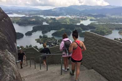De Medellín: Tour particular de carro em Guatape com café