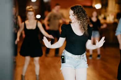 Nashville: lezione di ballo in linea con video ricordo