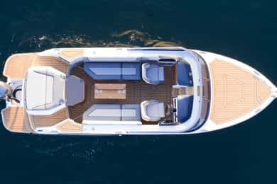 "2 Hour Luxury Tour of Lake Como: Discover the Beauty"