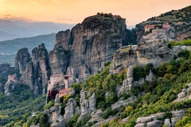 Atenas: Excursão de 2 dias a Meteora com guias locais e estadia em hotel