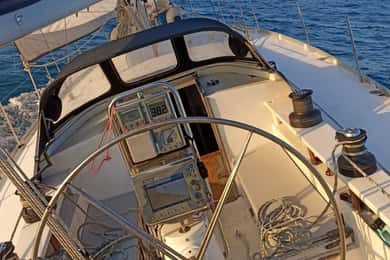 Tuscany: Cruise with Lunch and a Drink
