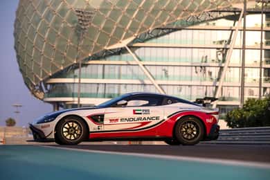 Абу-Даби: автодром Яс Марина Aston Martin GT4 Passenger