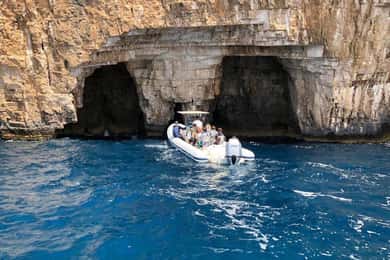 Tour de plongée avec tuba Mamma Mia : grotte bleue, Vis, lagon bleu et Hvar