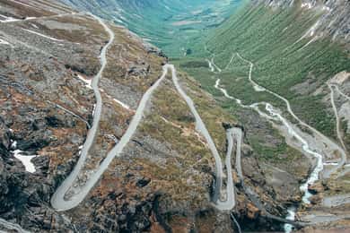 Från Ålesund: Trollstigen Sightseeing By & Fjordtur