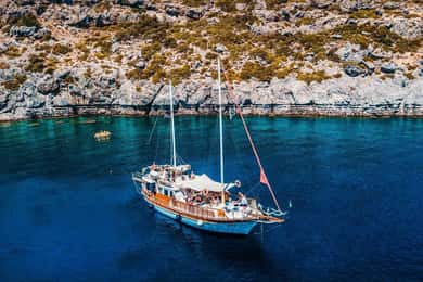 Kefalonia: Full-Day Ithaka Island Cruise with Swim Stops