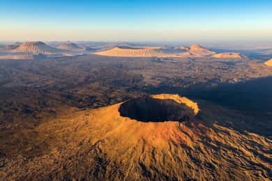 From AlUla: Harrat Khaybar Tour with Lunch and Transfer