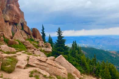 From Denver: Pikes Peak and Garden of the Gods Guided Tour