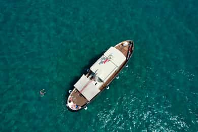 Boat tour Golfo Aranci: Tavolara and Molara Marine Protected Area