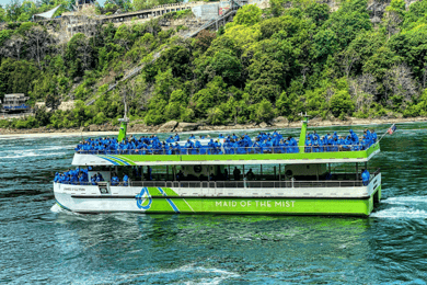 Niagara USA: Daredevil Walking Tour & Maid of Mist Boat Ride