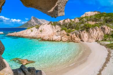 Golfo Aranci: Tavolara und Molara Schnorchel Tour mit dem Schlauchboot