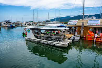 Cairns: Safari turístico en barco por el río con refrescos
