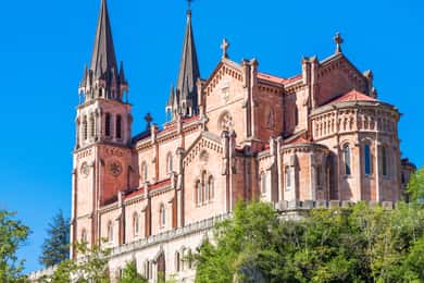 Z Gijón: Jeziora Covadonga, Cangas de Onís i Lastres