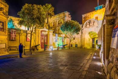 Mdina: Valletta Waterfront Area, Mdina, and Rabat Night Tour