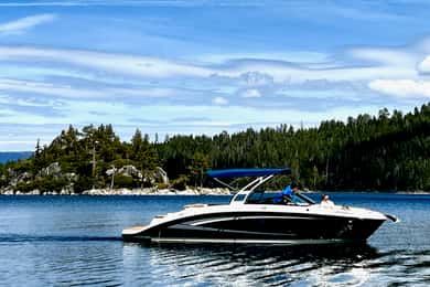 Lake Tahoe: Lakeside Highlights Yacht Tour