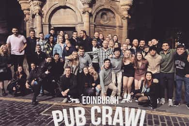 Edimburgo: Pub Crawl 7 bar con 6 shot