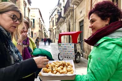 Lecce: Guided Tour & Street Food Tasting by Rickshaw