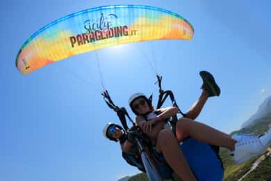 Taormina: Paragliding Tour mit Lehrer und GoPro Video