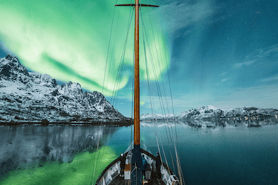 Tromsö: Lyxig norrskenskryssning med bubbelpool och middag