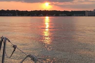 Chesapeake Beach: Sejltur i solnedgang med snacks