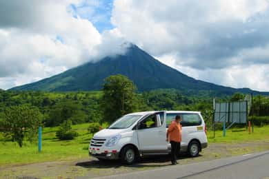 Från San Jose: Flygplatsen till La Fortuna Privat Transfer