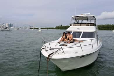 Miami: Privat 52ft lyxig yachtuthyrning med kapten