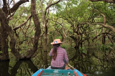 Siem Reap : Lac Tonle Sap - Village de pêcheurs et forêt inondée