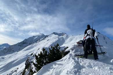 Innsbruck: Priv. Caminhada guiada na montanha nevada / raquetes de neve