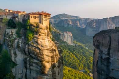 Delphi und Meteora: 2-tägige Bustour ab Athen
