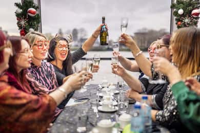 Croisière-déjeuner festive sur la Tamise le jour de Noël à Londres