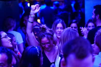 Leuke kroegentocht met 4 bars en 1 club, inclusief gratis shotjes