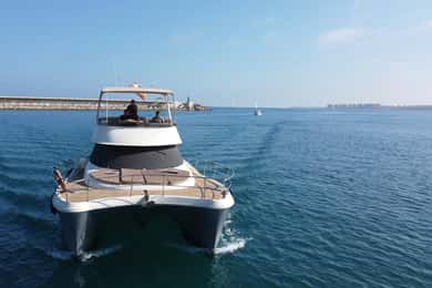 Puerto del Carmen: Katamaranfahrt mit Wassersport