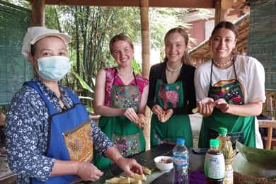 Luang Prabang: Bamboo Experience & Kuang Si Falls Tour