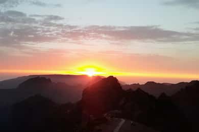 Funchal: Sunset Tour and Traditional Snack