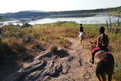 Alghero: Lake Baratz Guided Horseback Ride