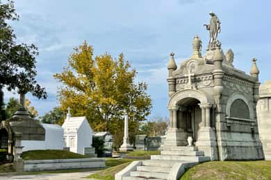 Tour del cimitero delle tombe del milionario di Metairie